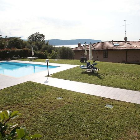 Panorama Lake View, Pool & Garden, 2 Bathrooms, Kingsize & Single-Beds, Fast Internet ตอสโกลาโน มาแดร์โน ภายนอก รูปภาพ