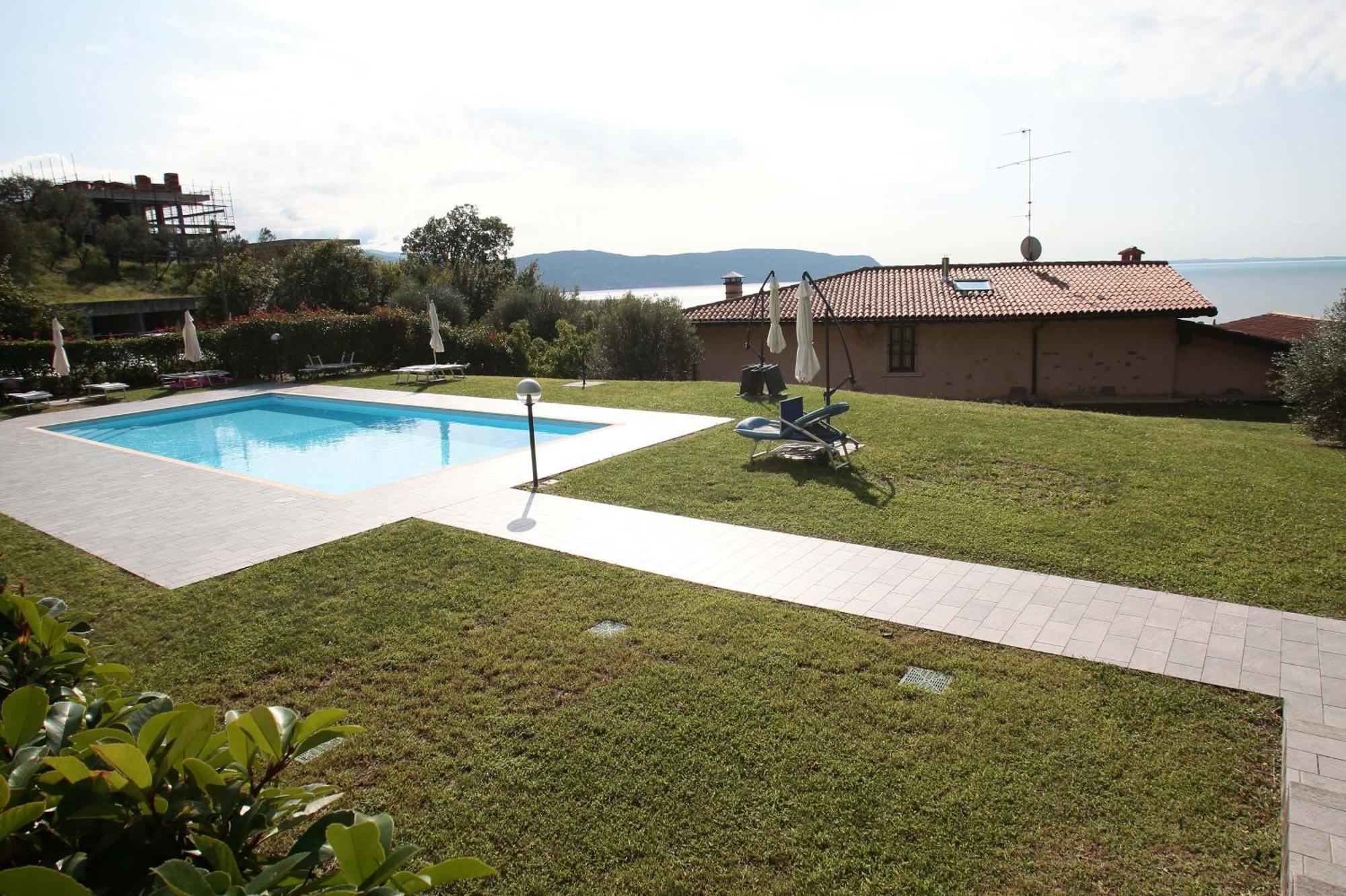 Panorama Lake View, Pool & Garden, 2 Bathrooms, Kingsize & Single-Beds, Fast Internet ตอสโกลาโน มาแดร์โน ภายนอก รูปภาพ